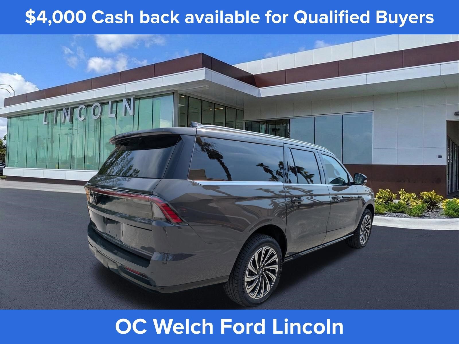 New 2026 Lincoln Navigator L Black Label AWD/4WD image 2