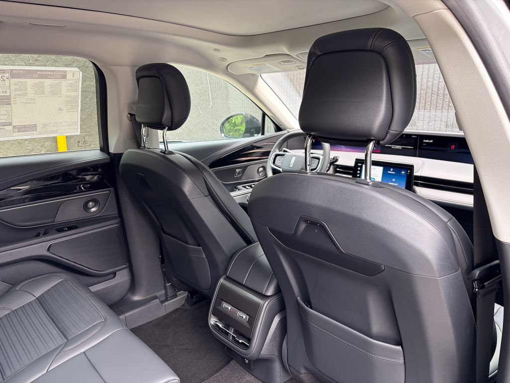 New 2026 Lincoln Nautilus Reserve AWD/4WD image 25