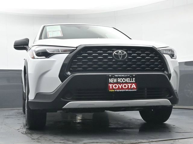 Used 2024 Toyota Corolla Cross L image 32