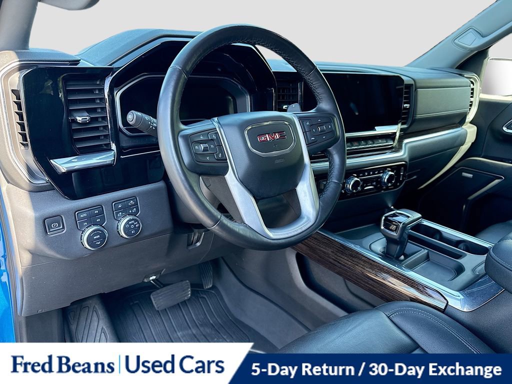 Used 2022 GMC Sierra 1500 Elevation w/ Elevation Premium Package AWD/4WD image 11