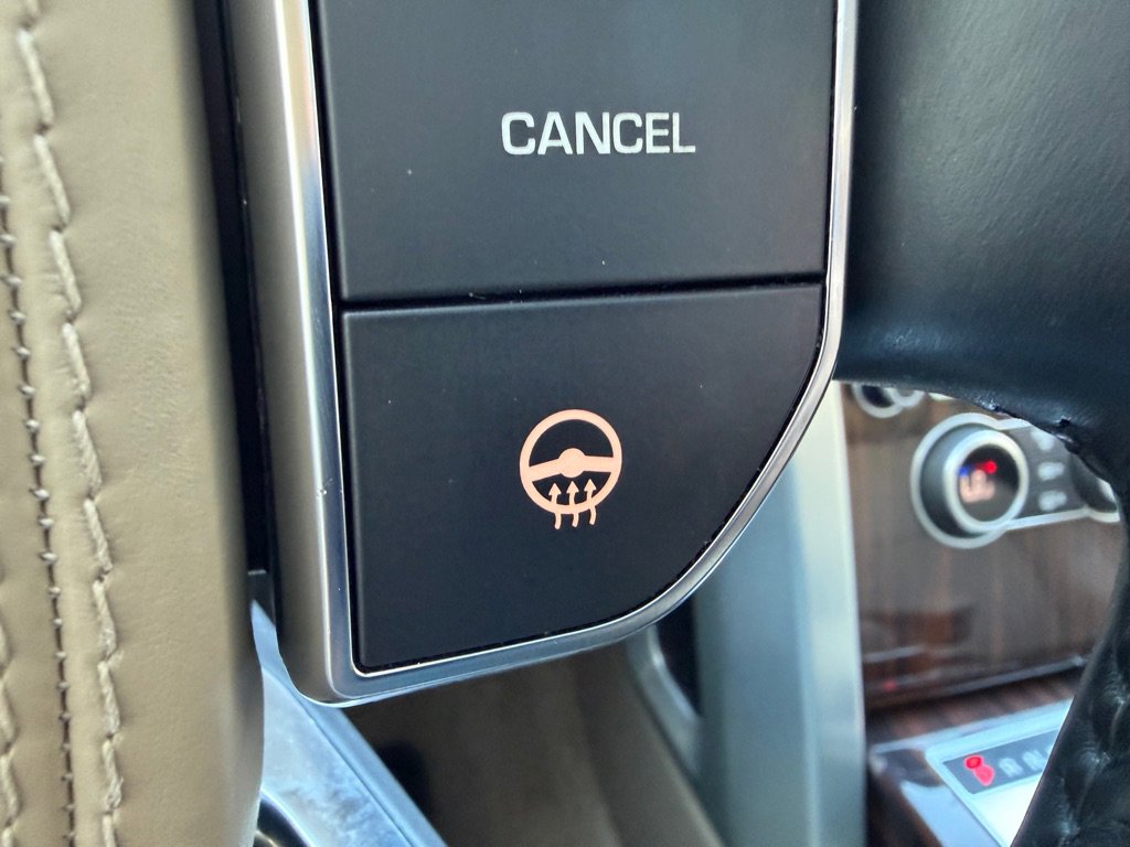 Used 2016 Land Rover Range Rover Supercharged AWD/4WD image 18