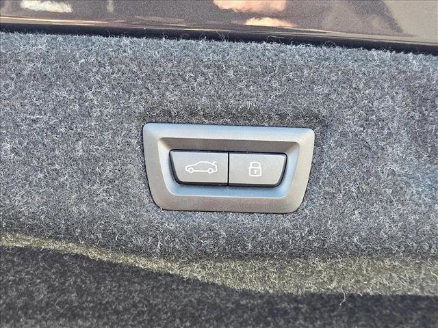 Certified 2025 BMW i5 xDrive40 w/ Executive Package image 8