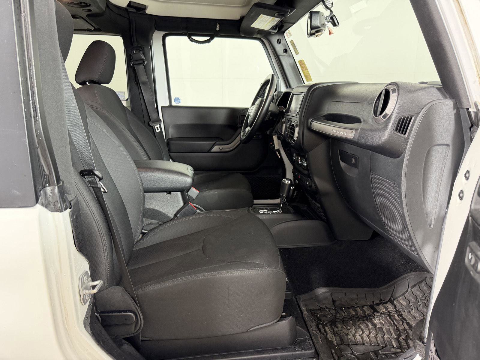 Used 2016 Jeep Wrangler Sport AWD/4WD image 14