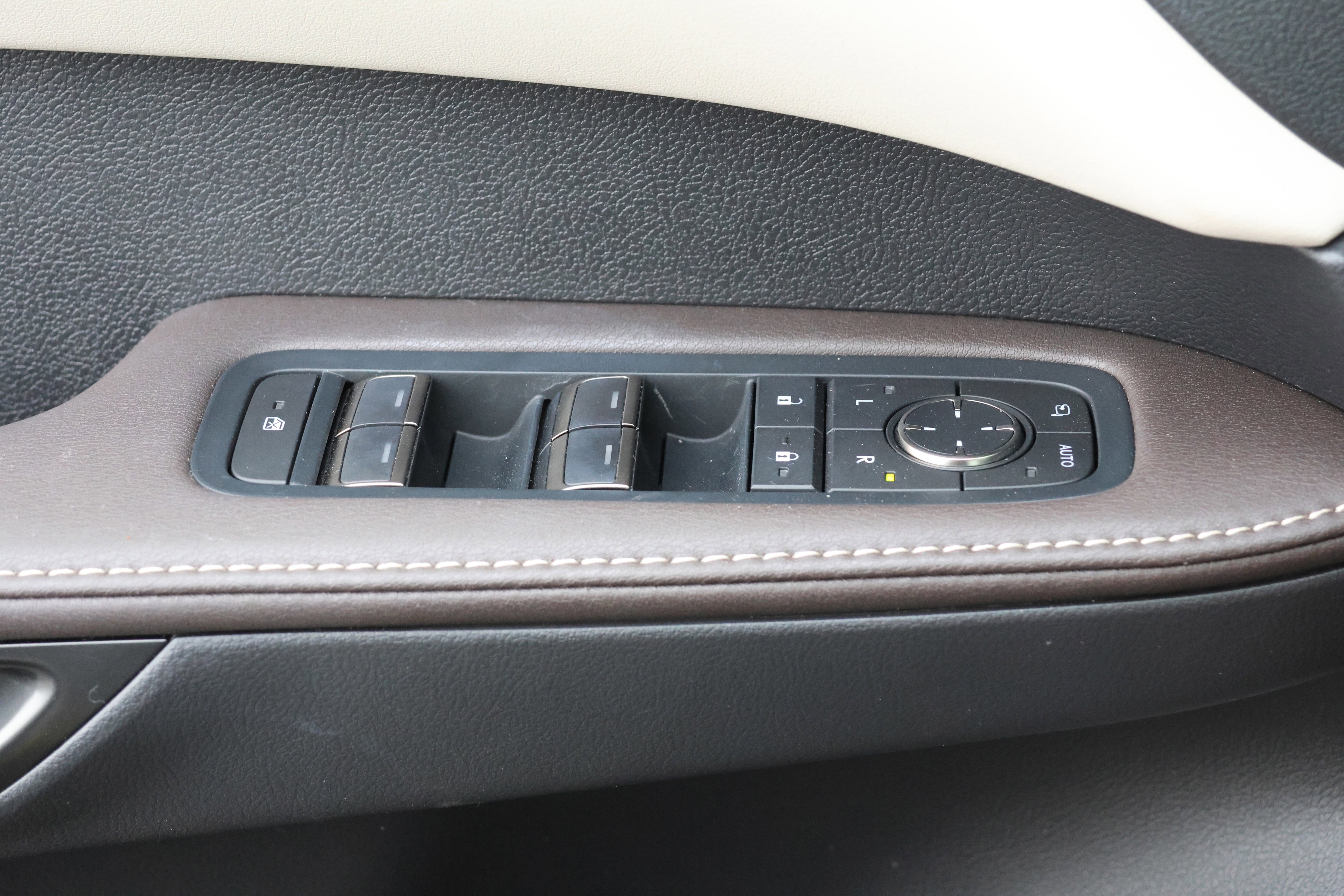 Used 2024 Lexus RX 350 Premium image 13