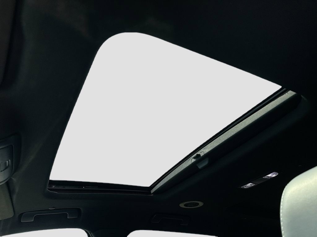 Used 2024 Buick Enclave Essence w/ Experience Buick Package image 18