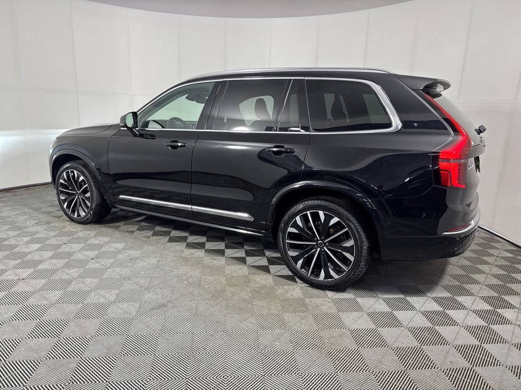 Used 2025 Volvo XC90 B6 Plus AWD/4WD image 3