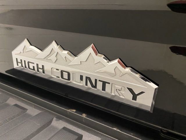 Used 2018 Chevrolet Silverado 1500 High Country image 33