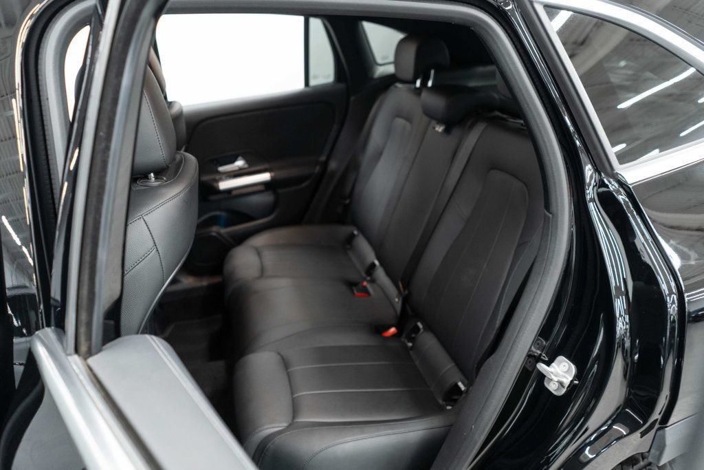 Used 2025 Mercedes-Benz GLA 250 4MATIC w/ Winter Package image 26