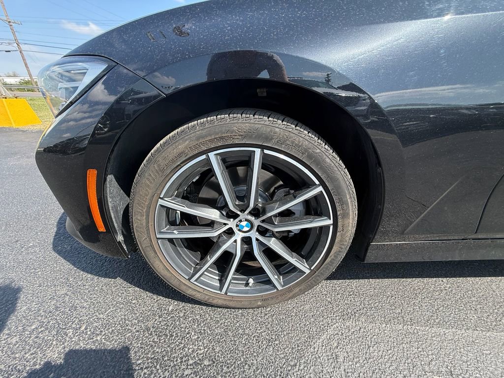 Used 2022 BMW 330i xDrive Sedan w/ Driving Assistance Package image 10