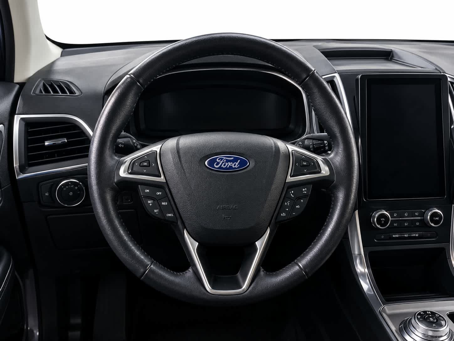 Used 2022 Ford Edge Titanium AWD/4WD image 6