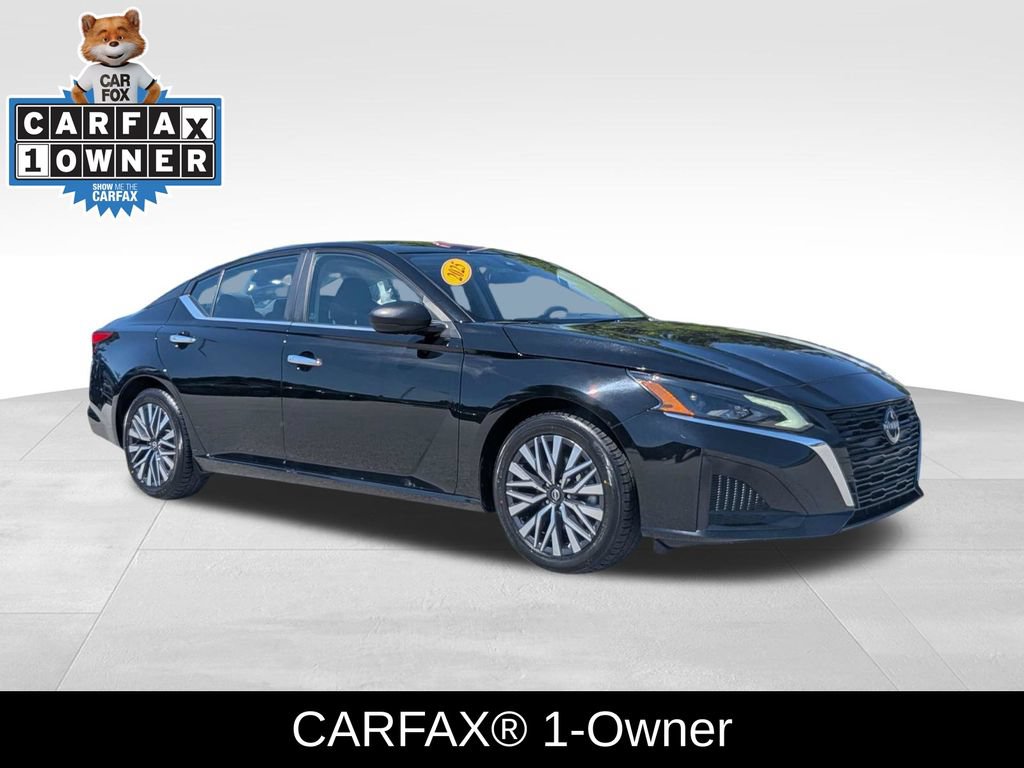 Used 2025 Nissan Altima 2.5 SV FWD video 2