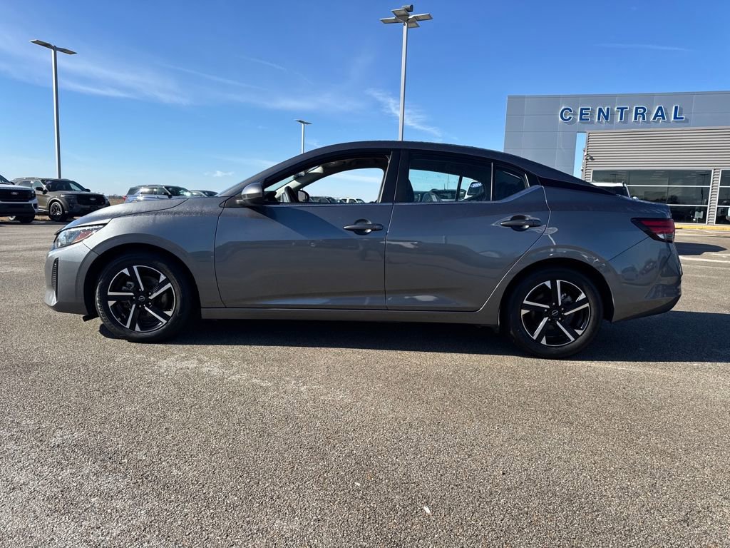 Used 2024 Nissan Sentra SV image 3