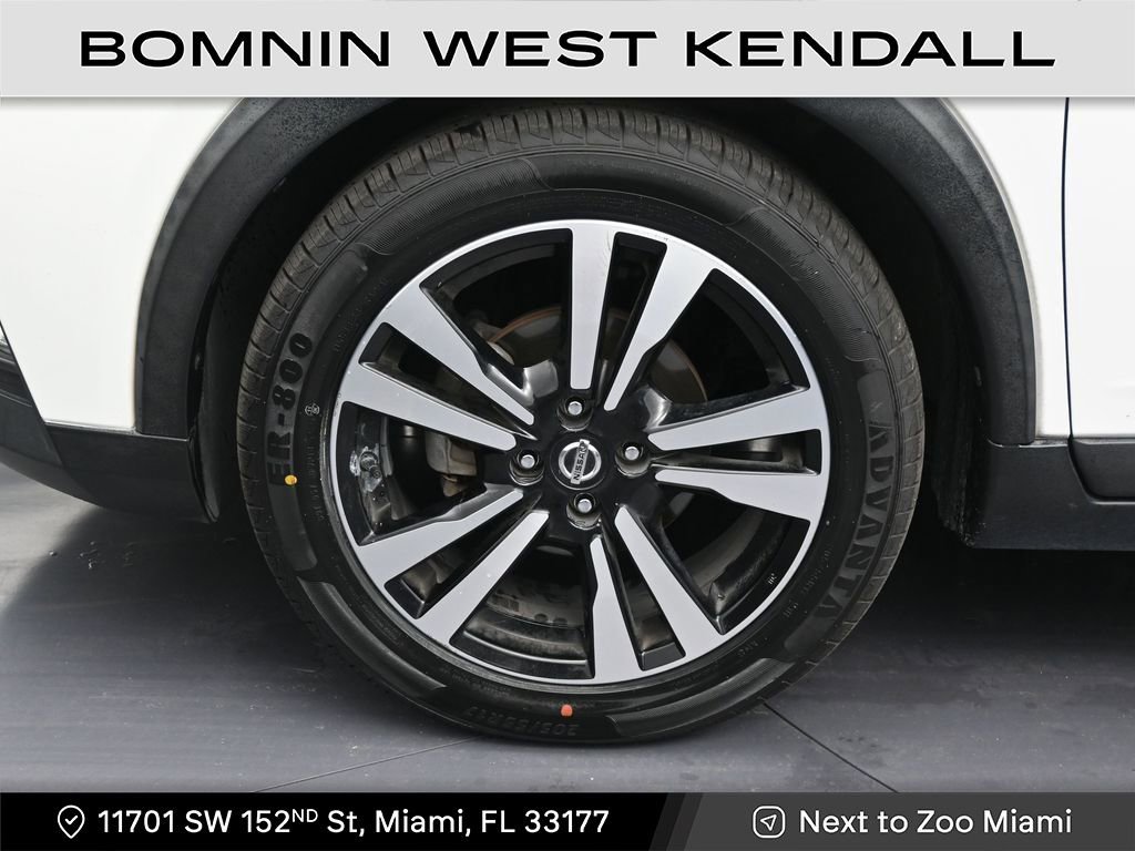 Used 2019 Nissan Kicks SR w/ SR Premium Package image 9