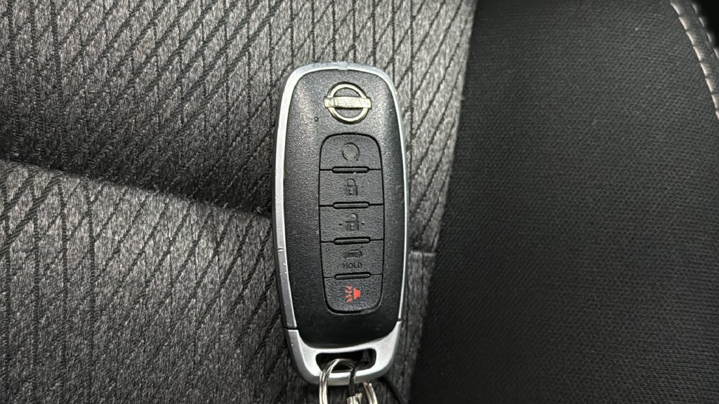 Used 2024 Nissan Rogue SV AWD/4WD image 19