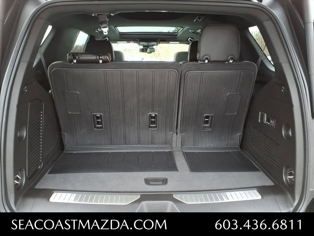 Used 2024 GMC Yukon AT4 w/ Technology Package image 12