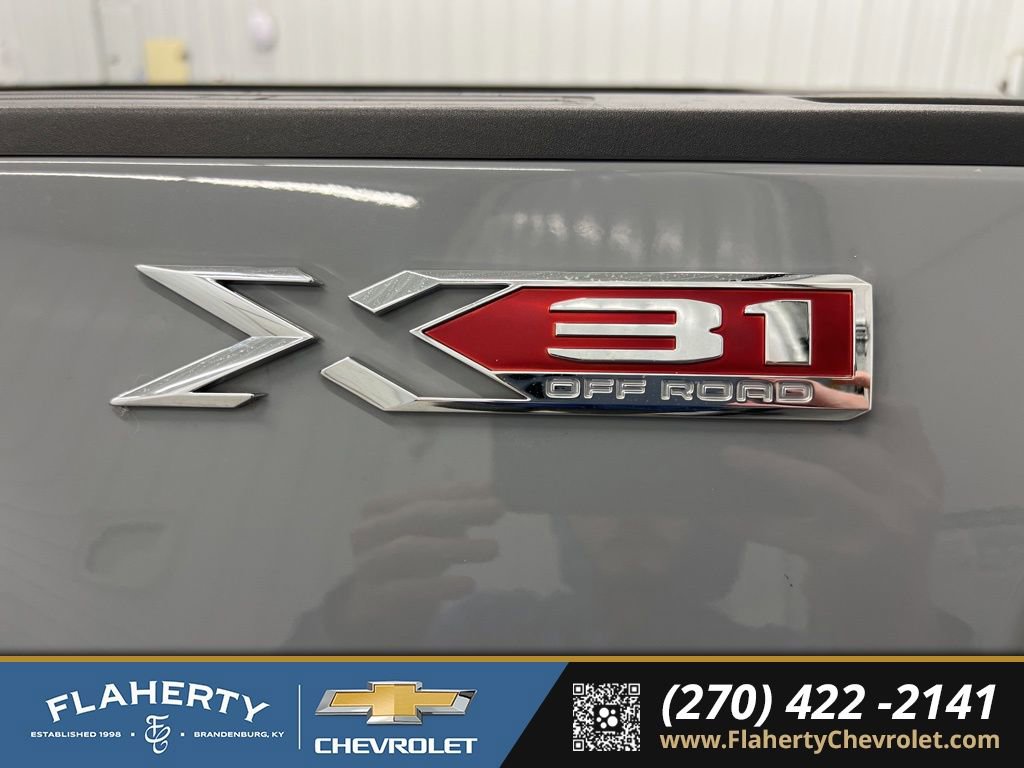 Used 2024 GMC Sierra 2500 SLT w/ SLT Premium Package image 20