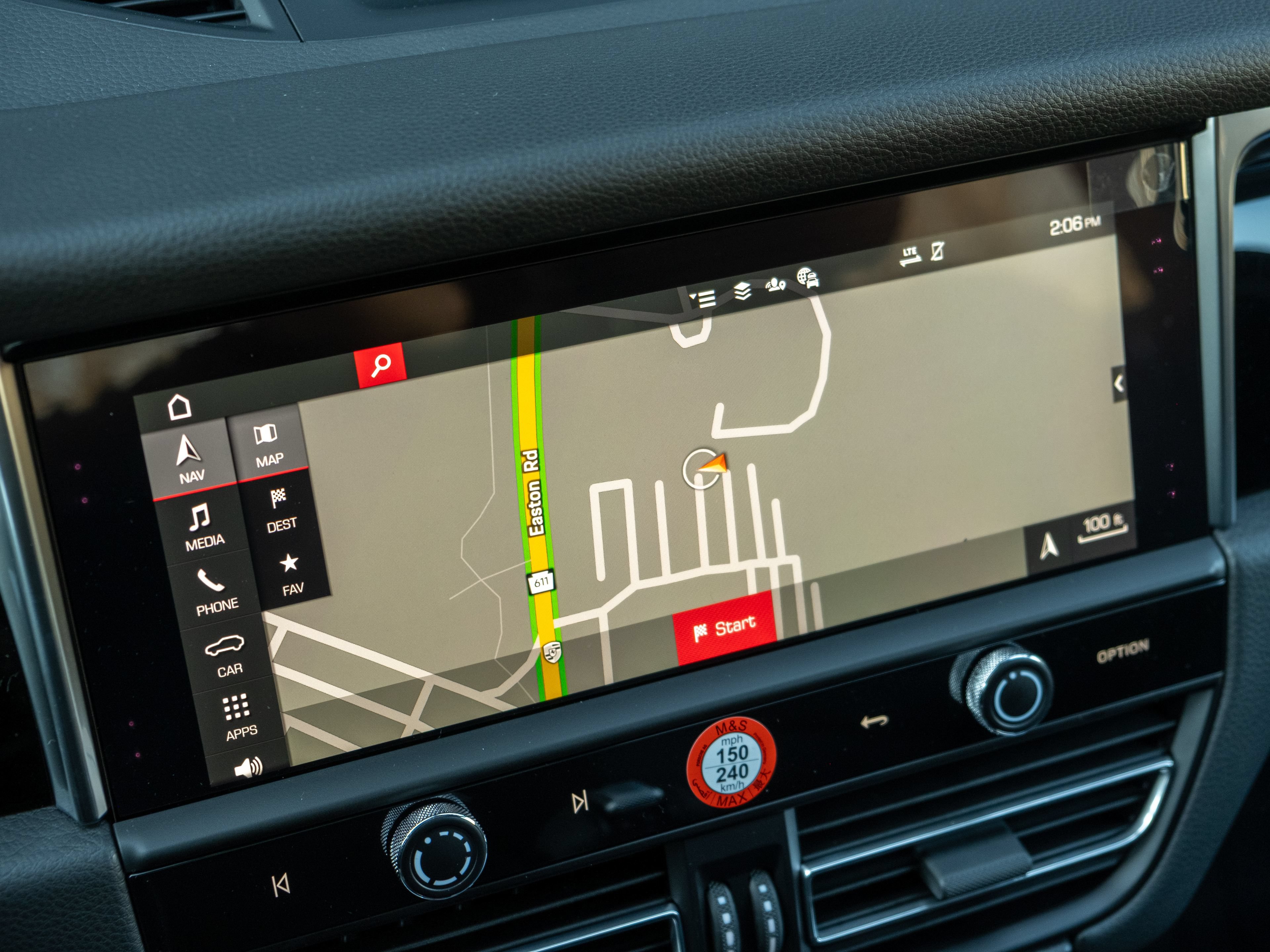 Certified 2026 Porsche Macan Turbo AWD/4WD image 28