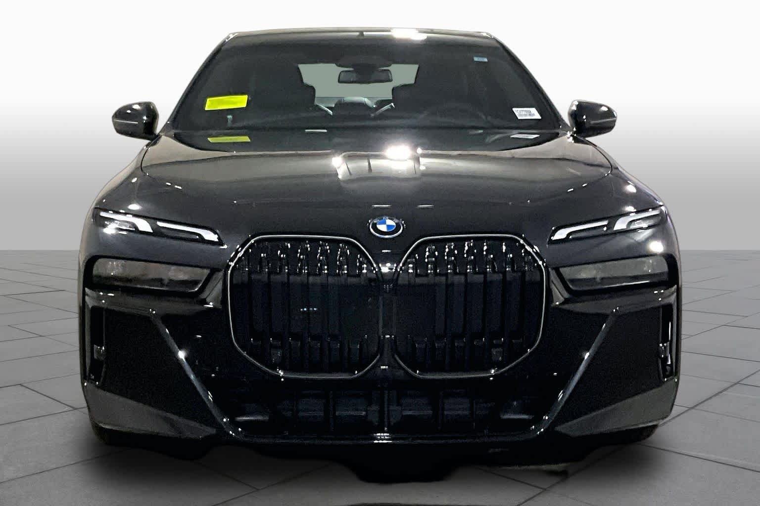 New 2026 BMW i7 xDrive60 AWD/4WD image 2
