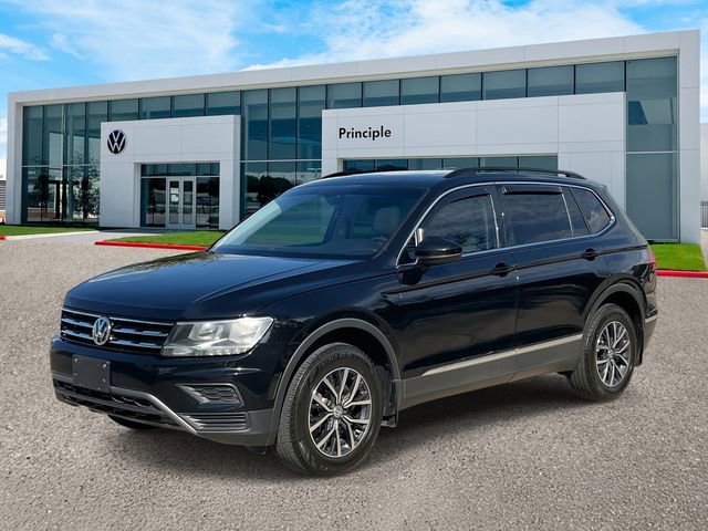 Used 2020 Volkswagen Tiguan SE w/ Panoramic Sunroof Package