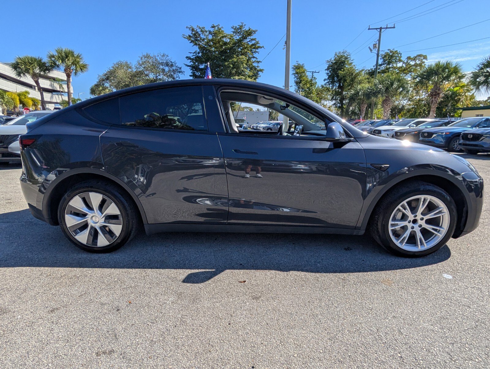 Used 2024 Tesla Model Y Long Range image 20