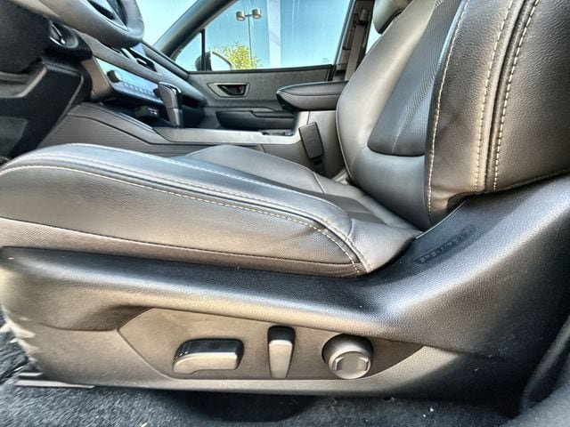 Certified 2026 Subaru Outback Limited XT AWD/4WD image 12