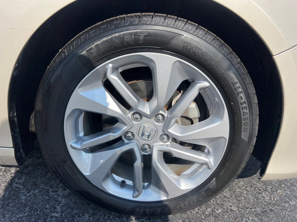 Used 2018 Honda Accord LX image 38
