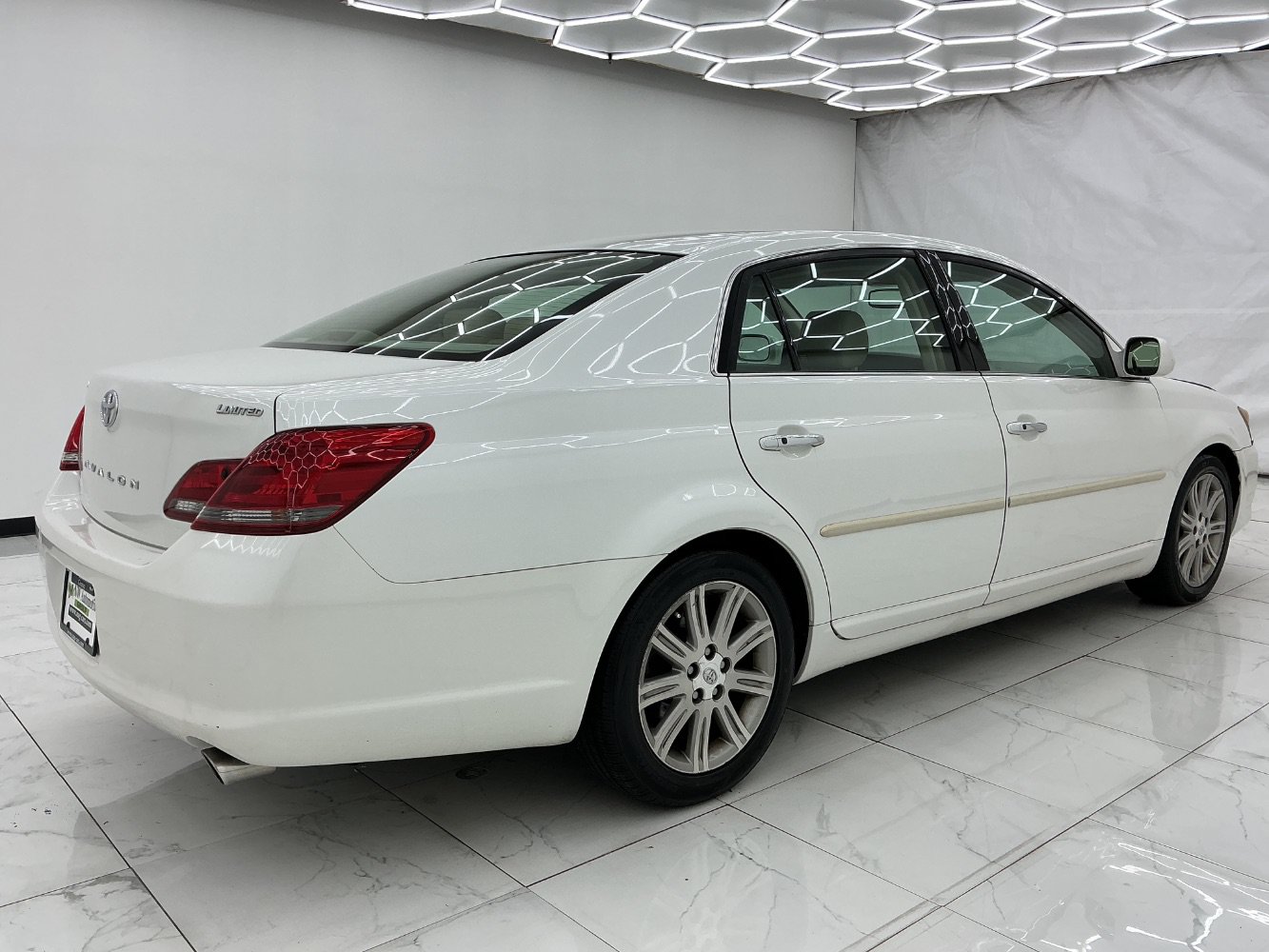 Used 2008 Toyota Avalon Limited FWD image 6