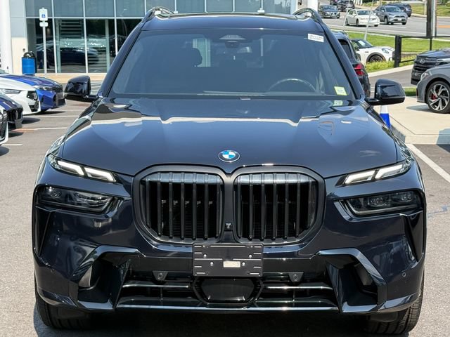 Certified 2024 BMW X7 xDrive40i w/ M Sport Package AWD/4WD image 2