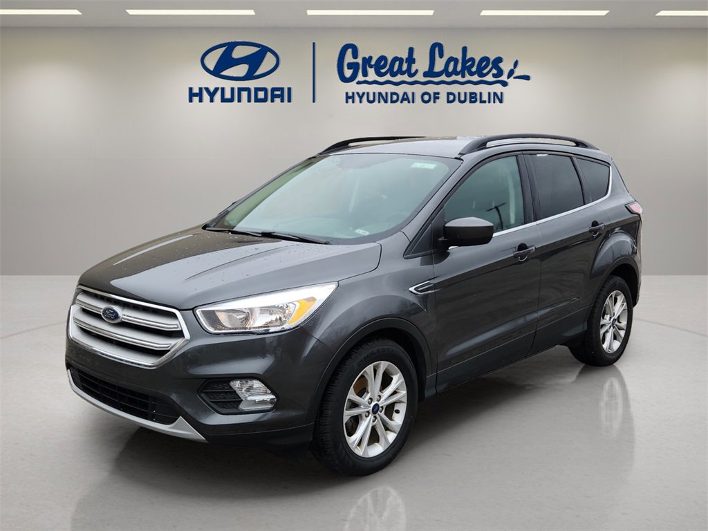 Used 2018 Ford Escape SE w/ SE Sync 3 Package image 1