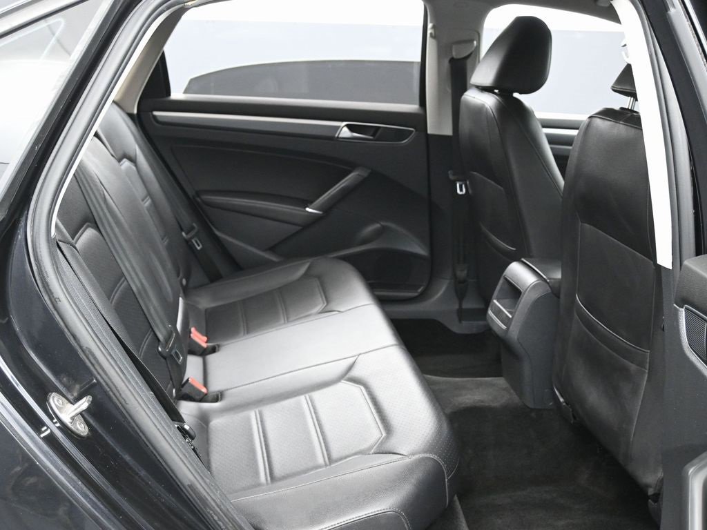Used 2018 Volkswagen Passat 2.0T S image 29
