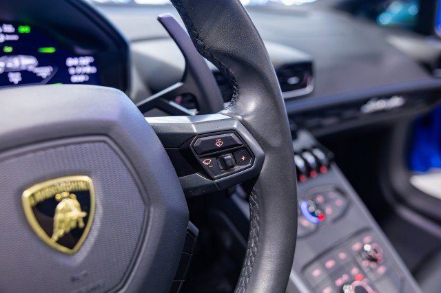 Used 2019 Lamborghini Huracan LP 580-2 image 38