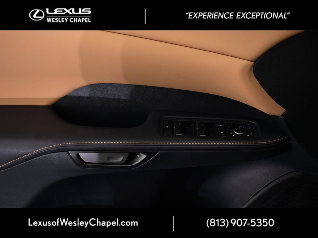 Used 2025 Lexus RX 350 Premium w/ Accessory Package (Z1) FWD image 22
