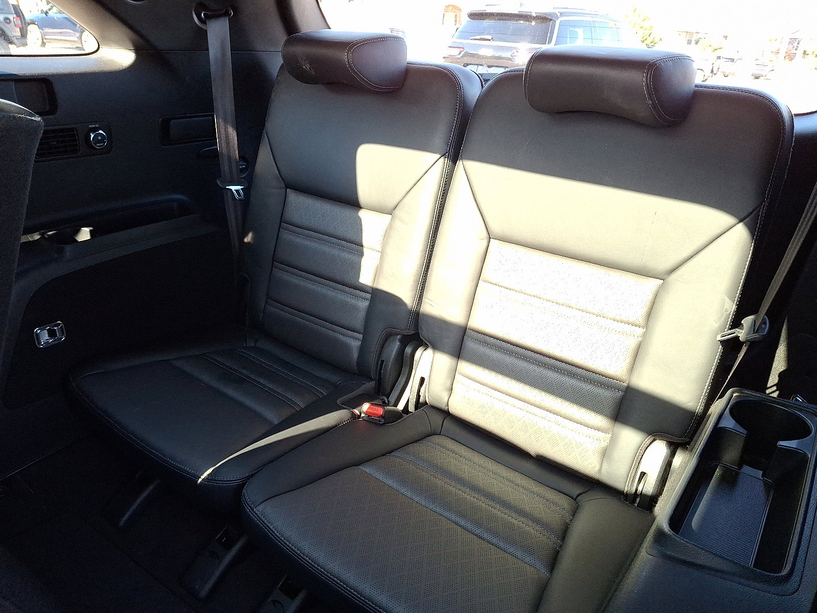 Used 2018 Kia Sorento SX image 11