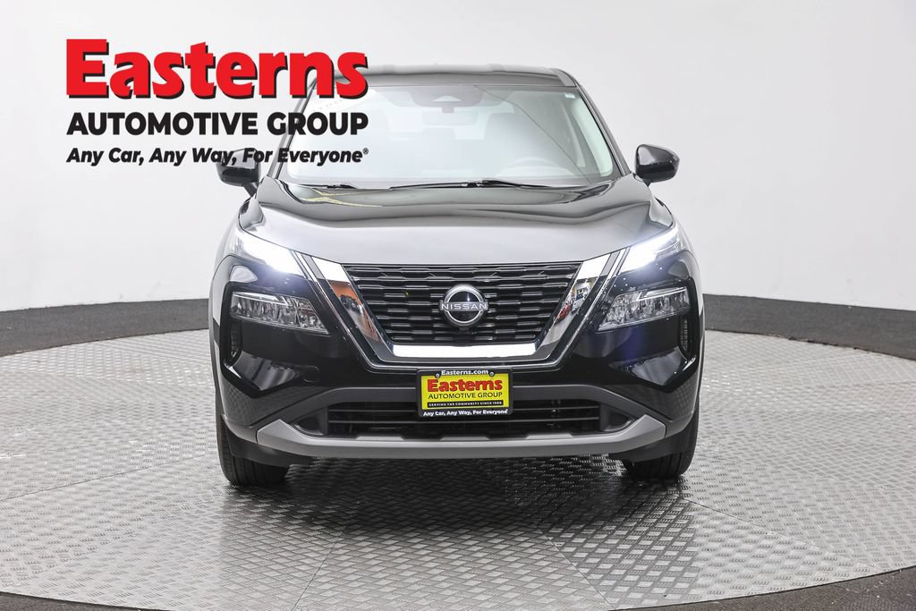 Used 2023 Nissan Rogue SV AWD/4WD image 2