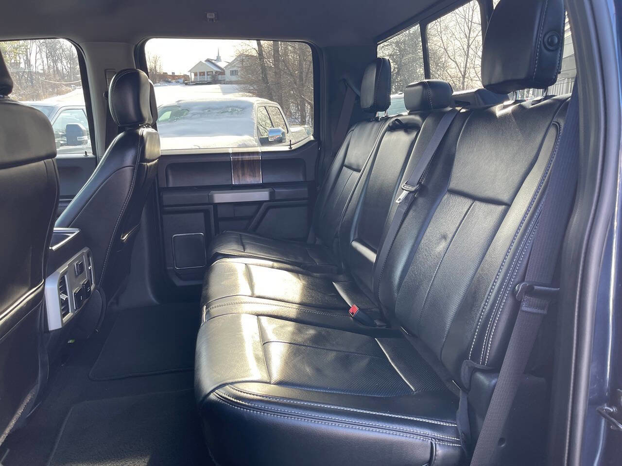 Used 2019 Ford F150 Lariat image 25