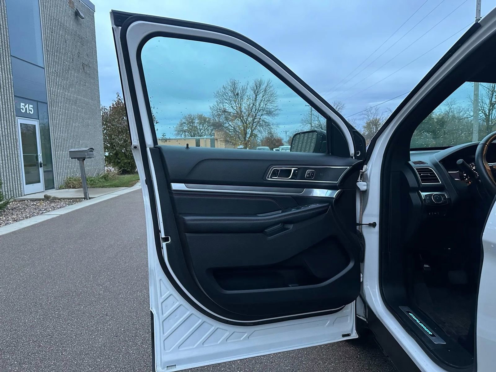 Used 2018 Ford Explorer Sport w/ Equipment Group 401A image 13