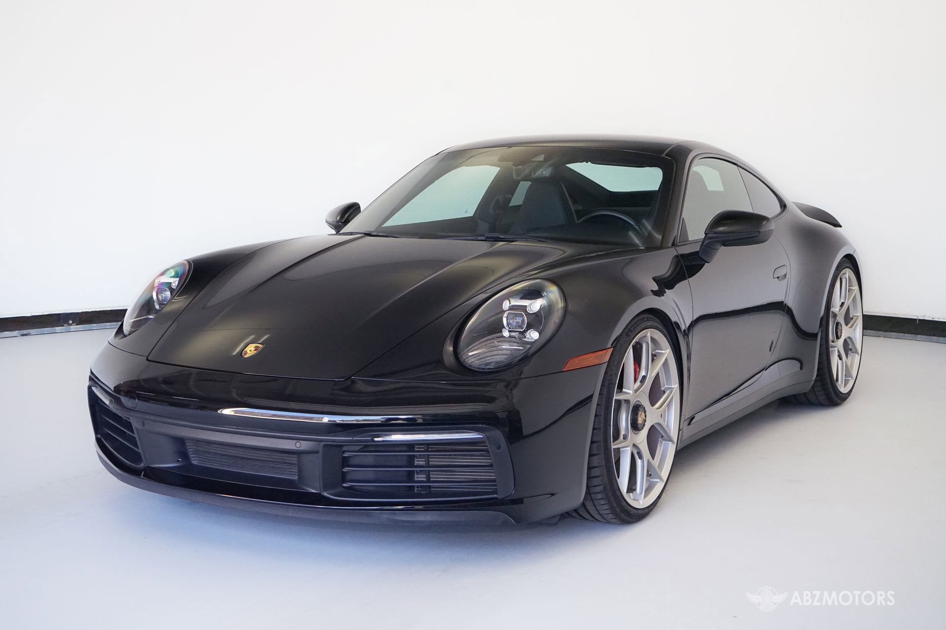 Used 2022 Porsche 911 Carrera image 2