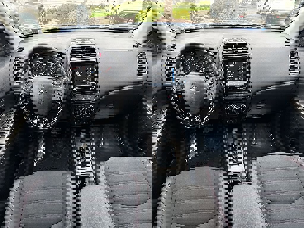 Used 2025 Mitsubishi Outlander Sport ES image 24