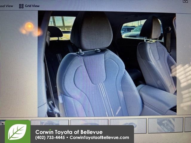 Used 2025 Hyundai Elantra SEL image 7