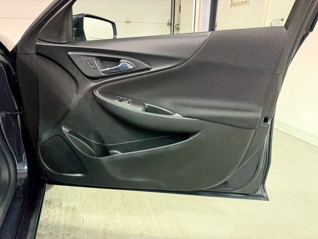 Used 2023 Chevrolet Malibu LT image 24