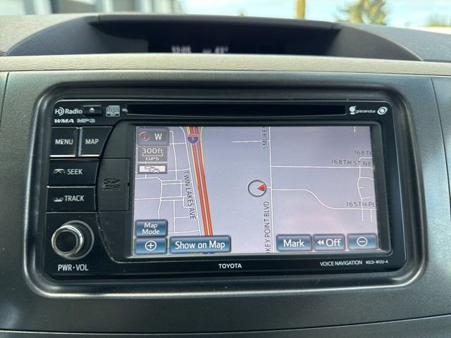 Used 2014 Toyota Sienna XLE image 32