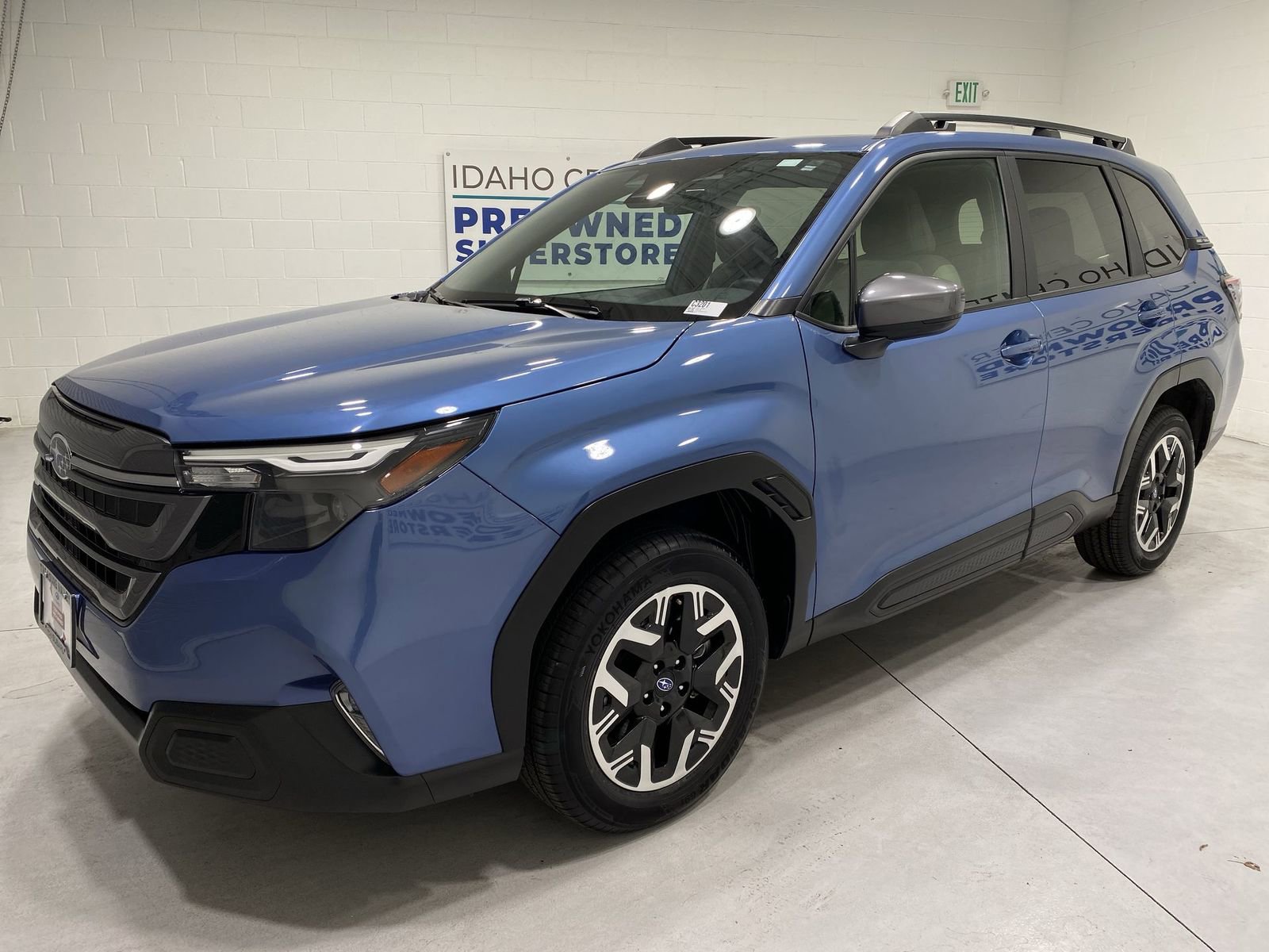 Certified 2025 Subaru Forester Premium AWD/4WD image 4