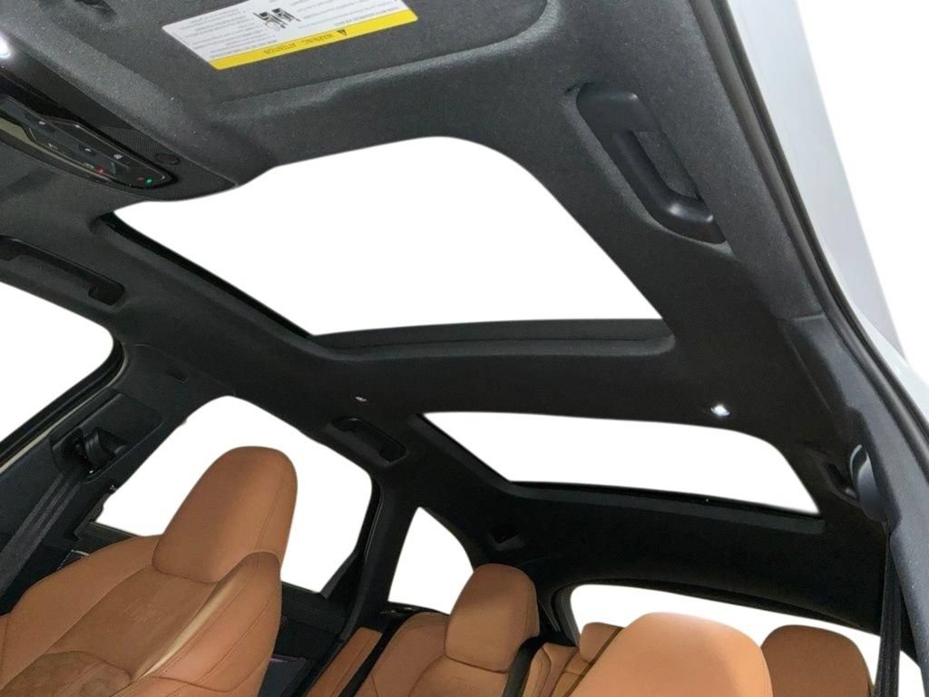 Certified 2025 Audi RS 6 performance AWD/4WD image 5