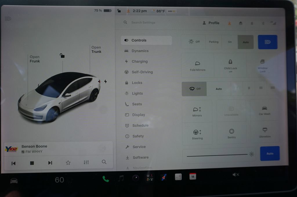 Used 2020 Tesla Model 3 Standard Range Plus RWD image 11
