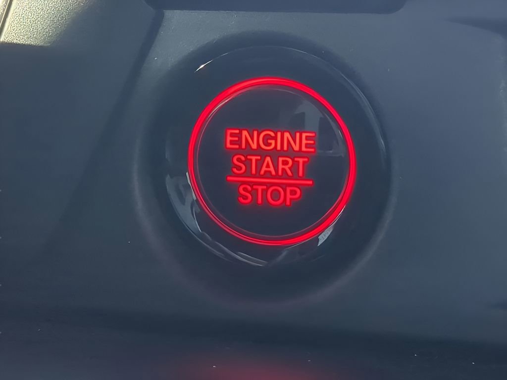 Used 2025 Honda Pilot Black Edition image 28