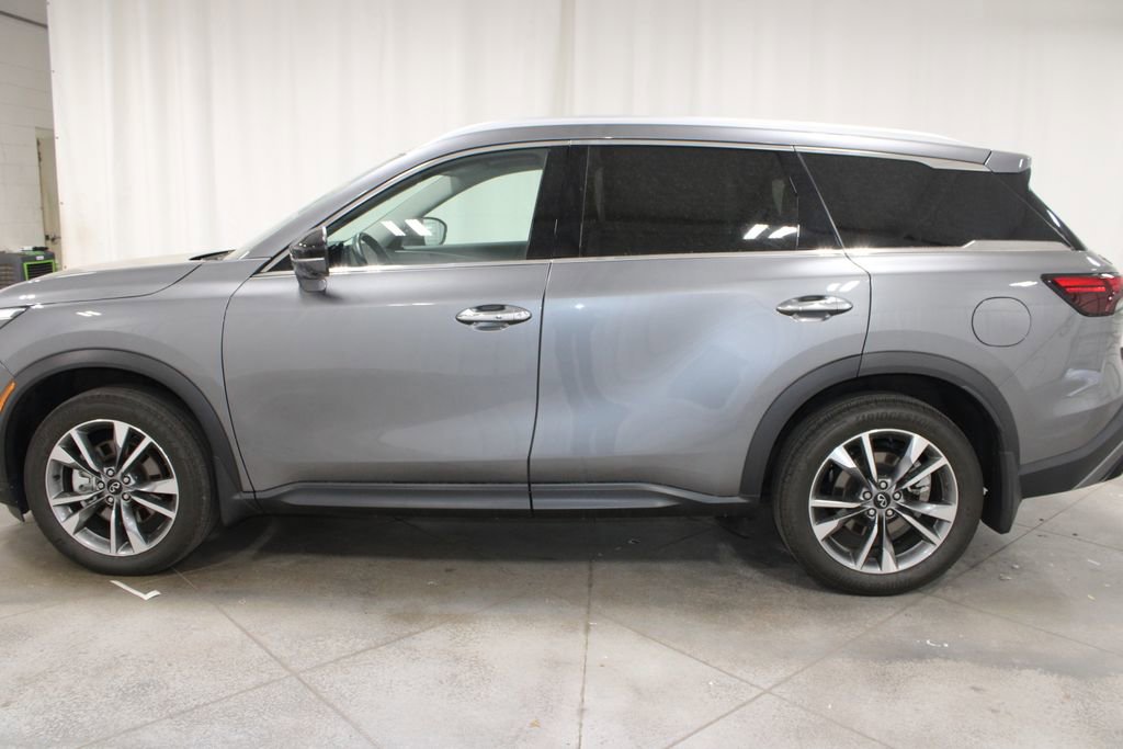 Used 2023 INFINITI QX60 Luxe w/ Cargo Package FWD image 6