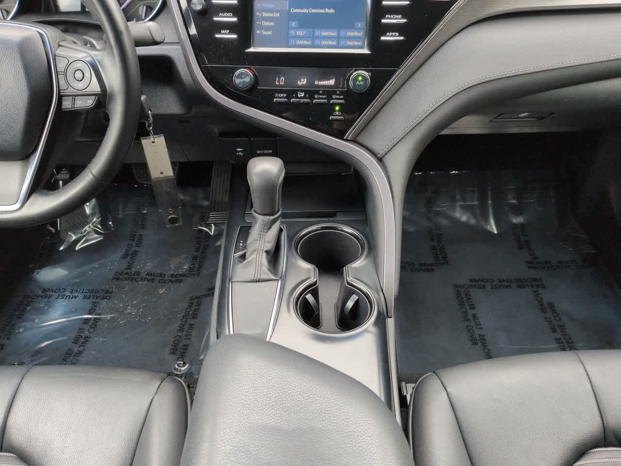Used 2019 Toyota Camry SE FWD image 18