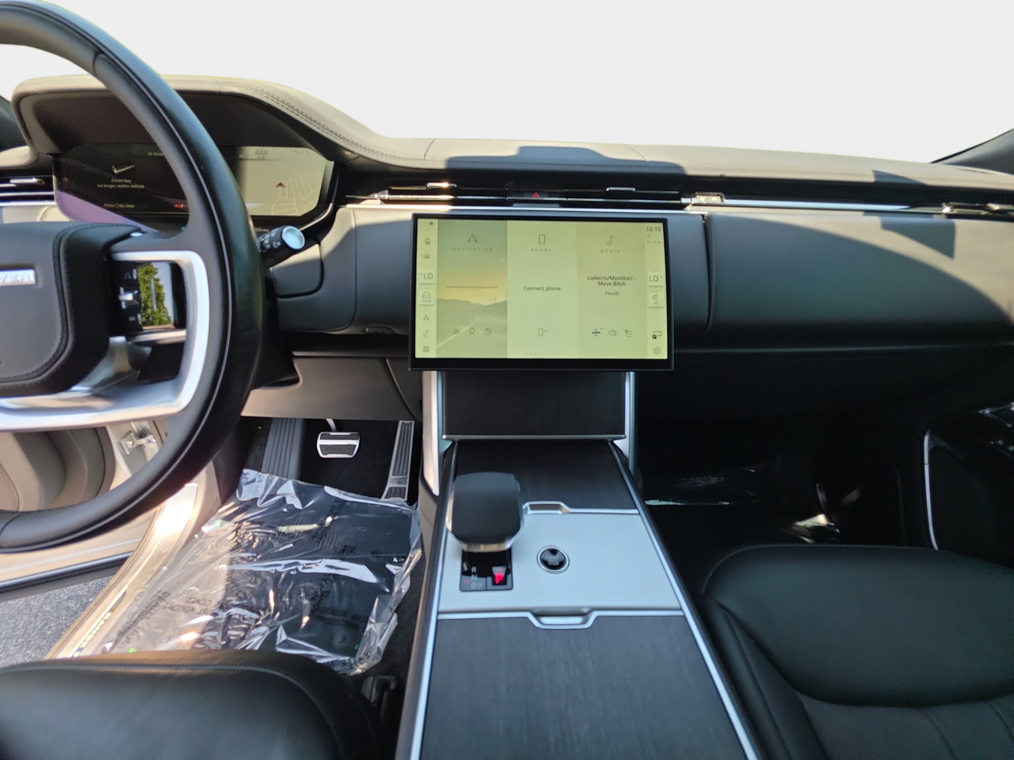 Certified 2025 Land Rover Range Rover Long Wheelbase SE AWD/4WD image 22