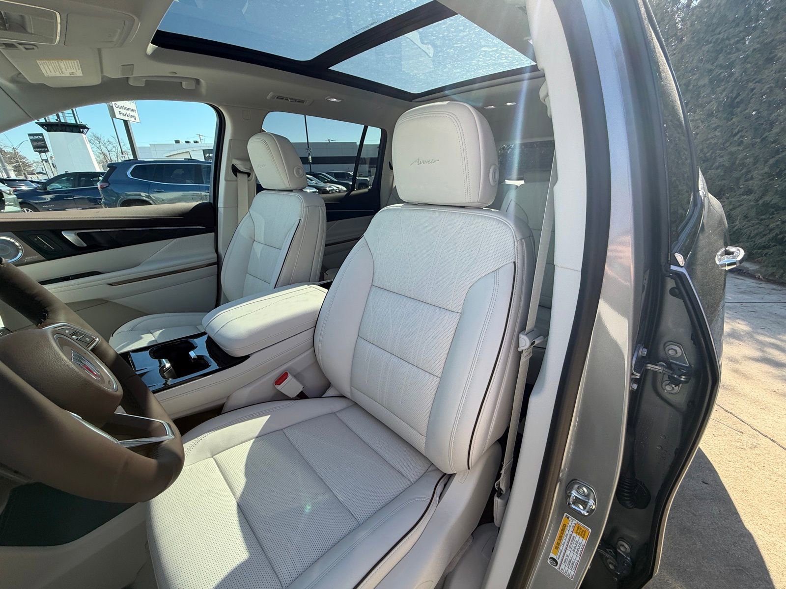 New 2026 Buick Enclave Avenir w/ Super Cruise Package AWD/4WD image 10