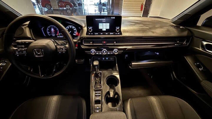 Used 2025 Honda Civic Sport image 2